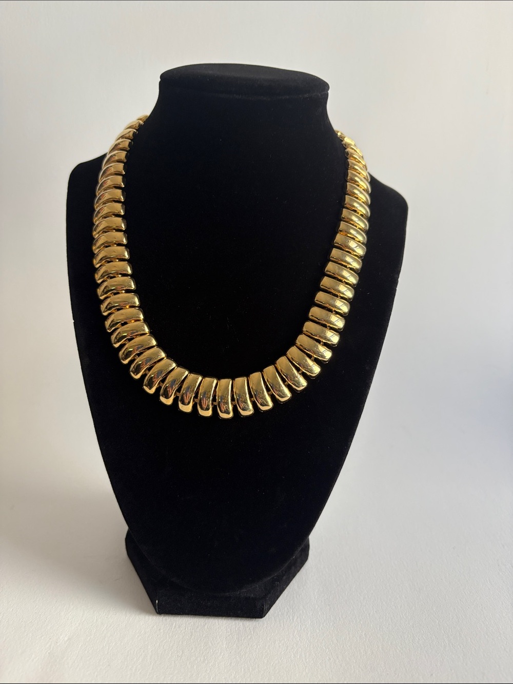 Classic Gold Statement Necklace - Timeless Women Jewelry